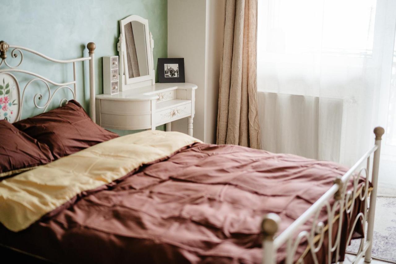 Bright And Cozy Design Apt With Office Cluj-Napoca Exterior foto