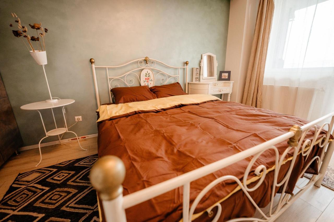 Bright And Cozy Design Apt With Office Cluj-Napoca Exterior foto