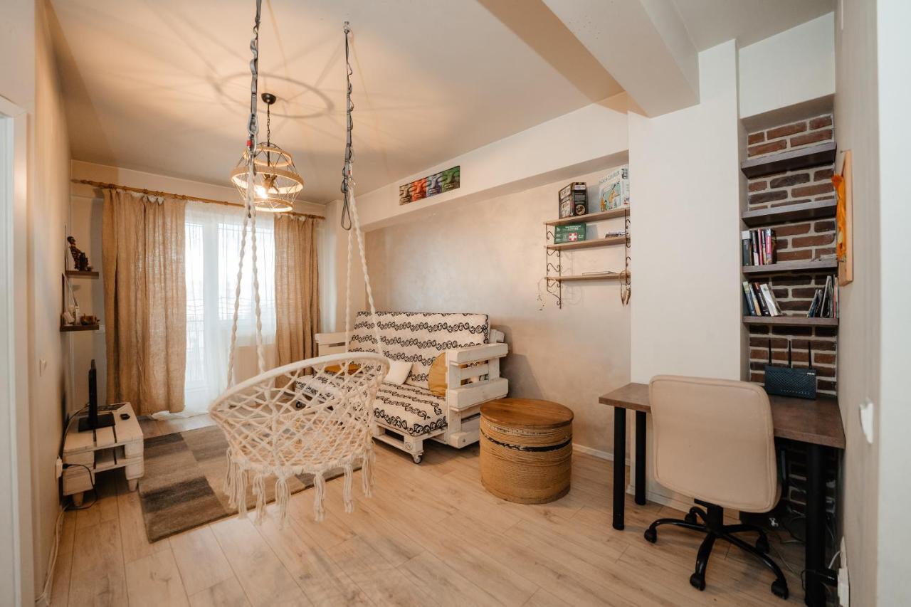 Bright And Cozy Design Apt With Office Cluj-Napoca Exterior foto