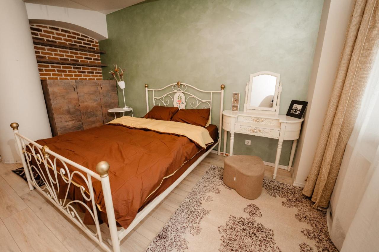 Bright And Cozy Design Apt With Office Cluj-Napoca Exterior foto