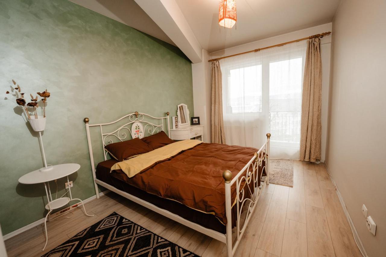 Bright And Cozy Design Apt With Office Cluj-Napoca Exterior foto